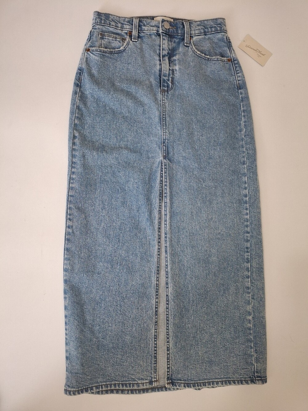 NWT Denim Maxi Skirt In Medium Wash -- Universal Thread Size 4 - Picture 4 of 9